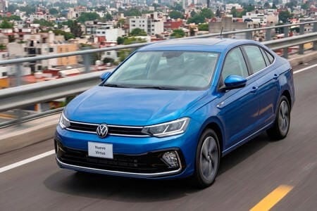¿Usas demasiado el pedal de freno? El truco con el motor que puede ayudarte a controlar tu auto en bajadas