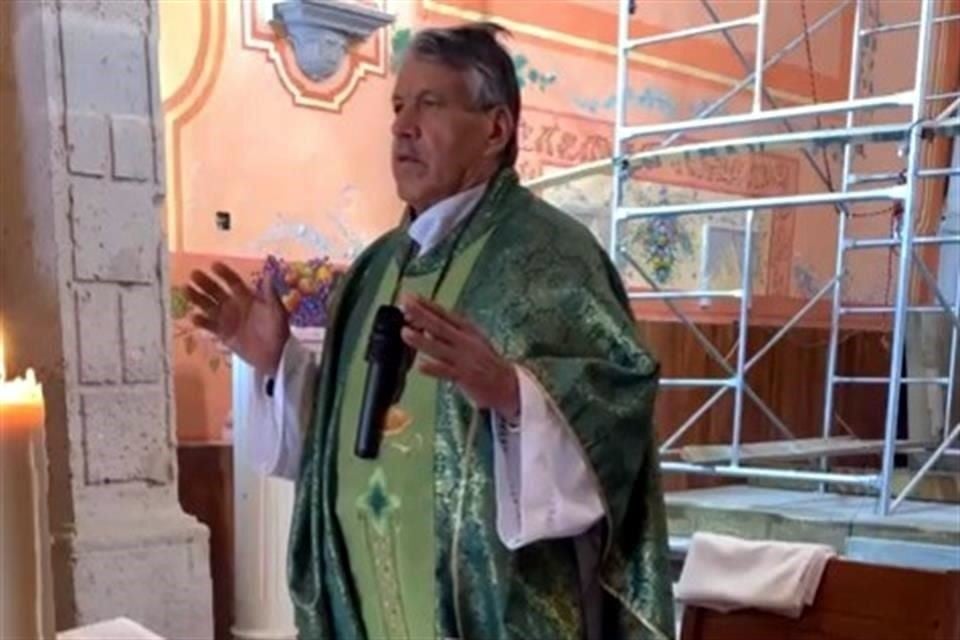 Sorprende que insultos del “Padre Pistolas” se consideren críticas tolerables