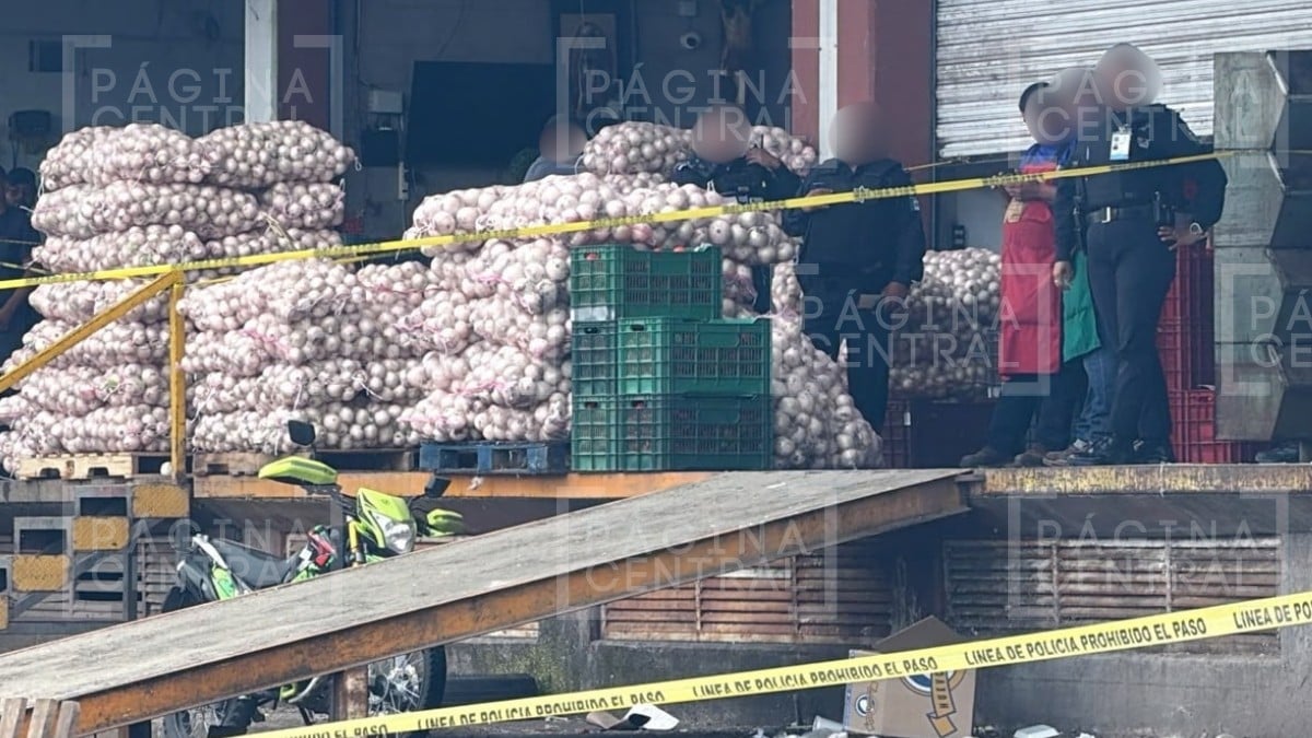 ¡Entre gritos! Joven trabajaba en local de cebollas de la Central de Abastos cuando lo mataron