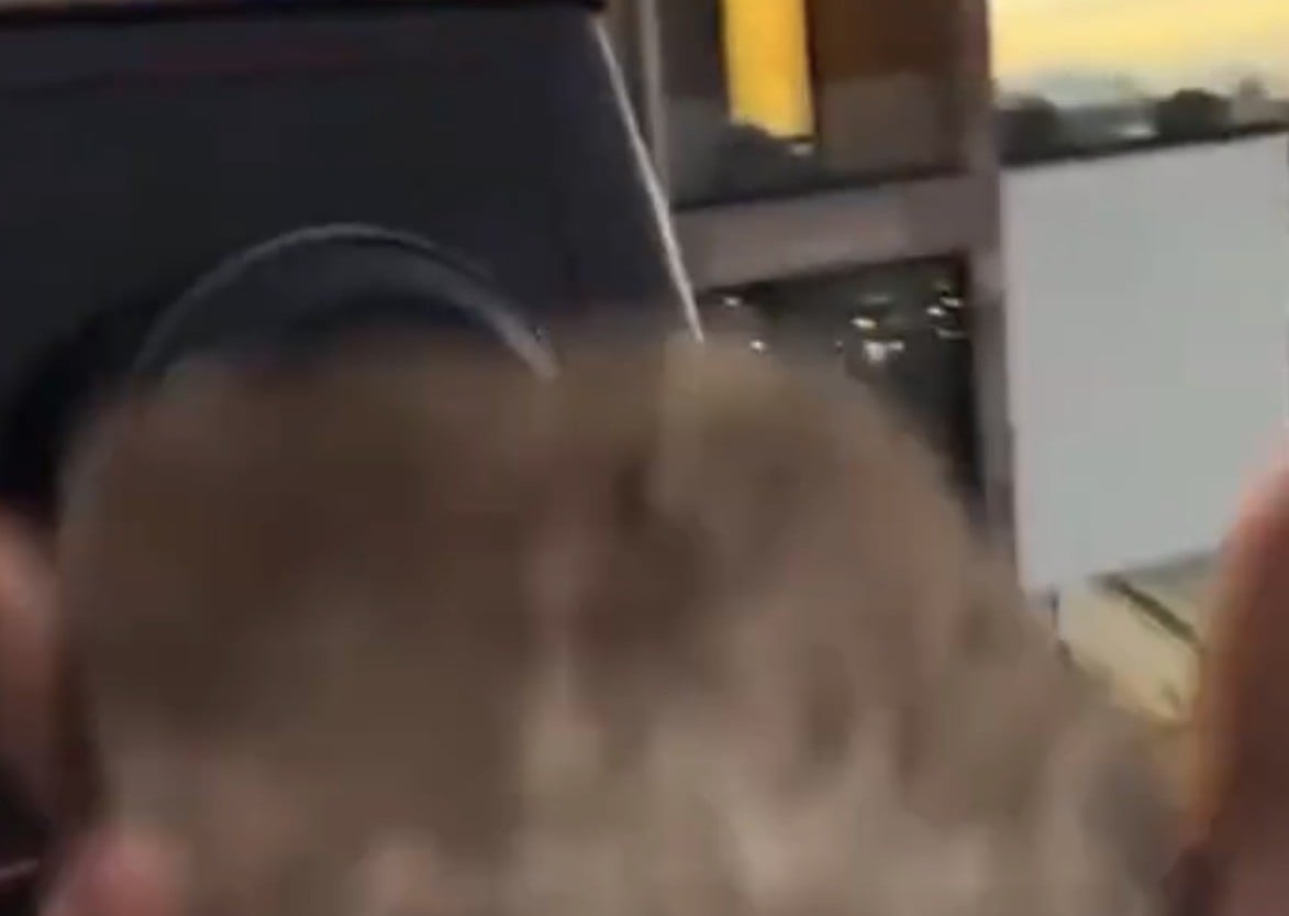 VIDEO ¿Y Nata también estaba loco? Preocupa acto que realizó contra un vehículo