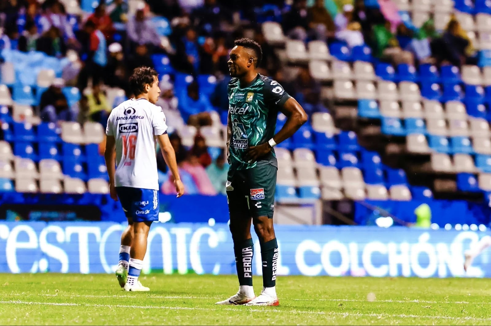 ¡Se cansó de fallar! León perdona y Puebla le roba el triunfo en el Cuauhtémoc