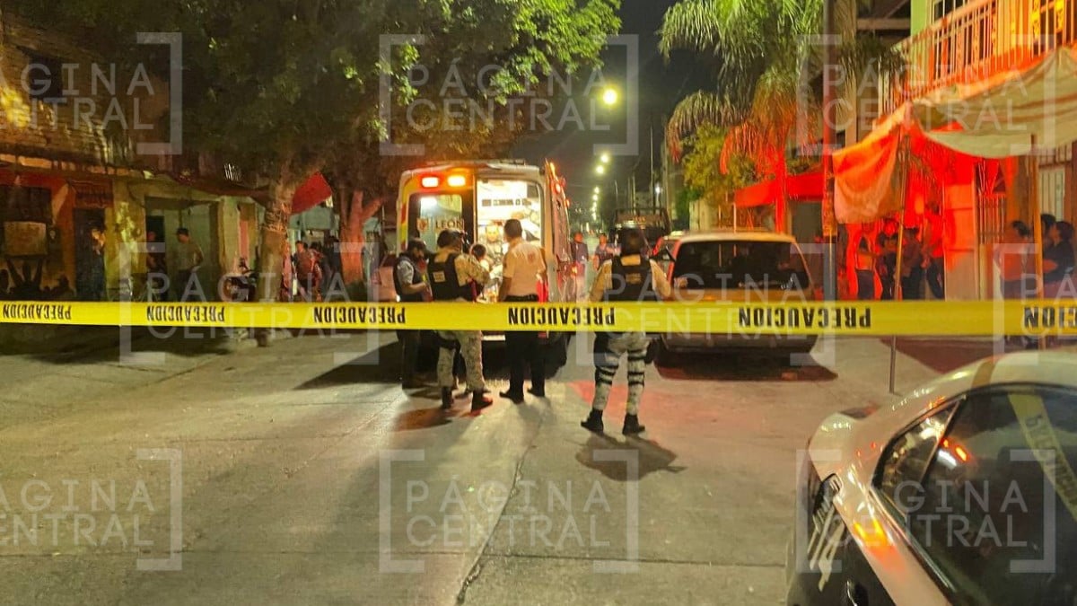 ¡Tragedia en el Barrio de San Miguel! Mueren 3 personas prensadas tras chocar con un camión