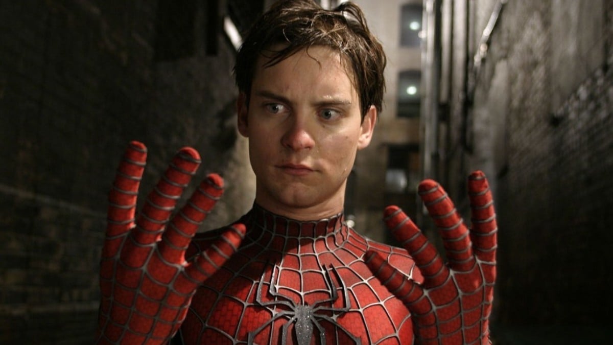 Oficia Tobey Maguire boda, ¡de su exesposa!