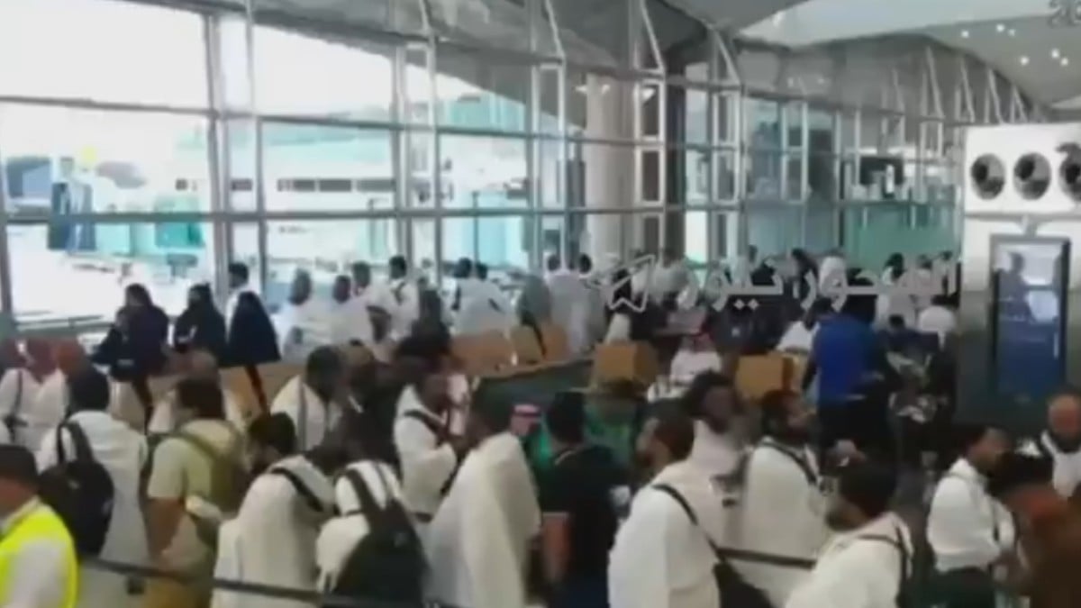 Mueren 12 en ataque a aeropuerto de Arabia