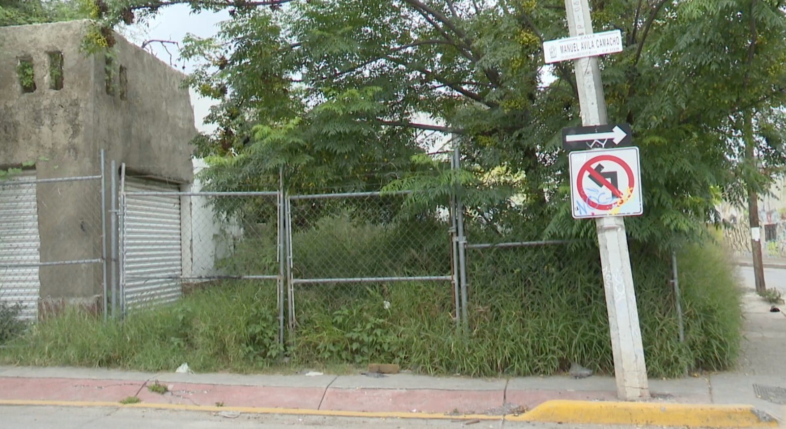 Terreno baldío atemoriza a vecinos