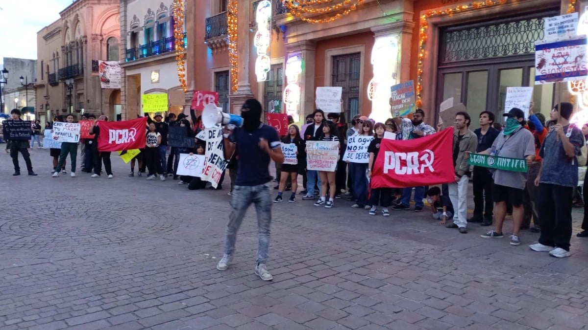 'Agua limpia para todos': Marchan en León en solidaridad por crisis hídrica en Jalisco