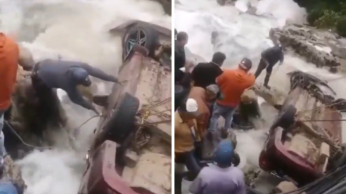 Auto cae a un río