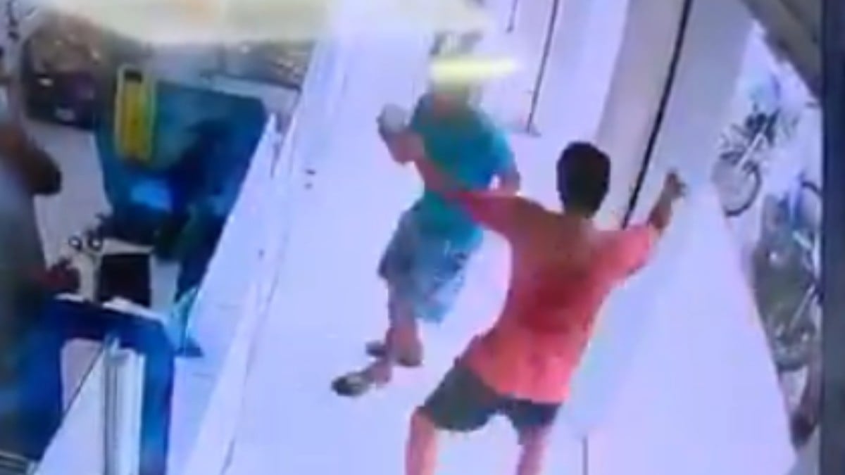 Hombre es apuñalado en Colombia