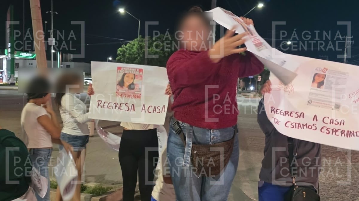 Familiares bloquean bulevar en León para exigir la búsqueda de Socorro, de 29 años