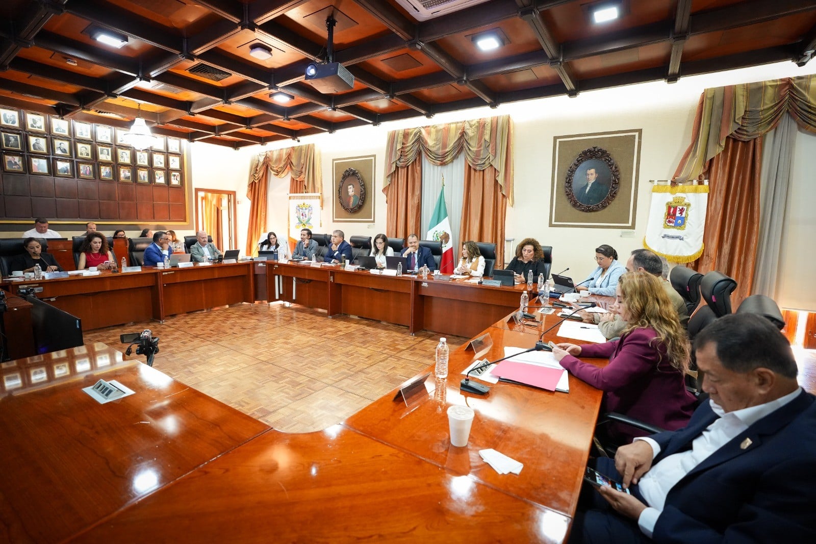 Aprueban millones para transporte pese a reclamos por incumplimientos de concesionarios