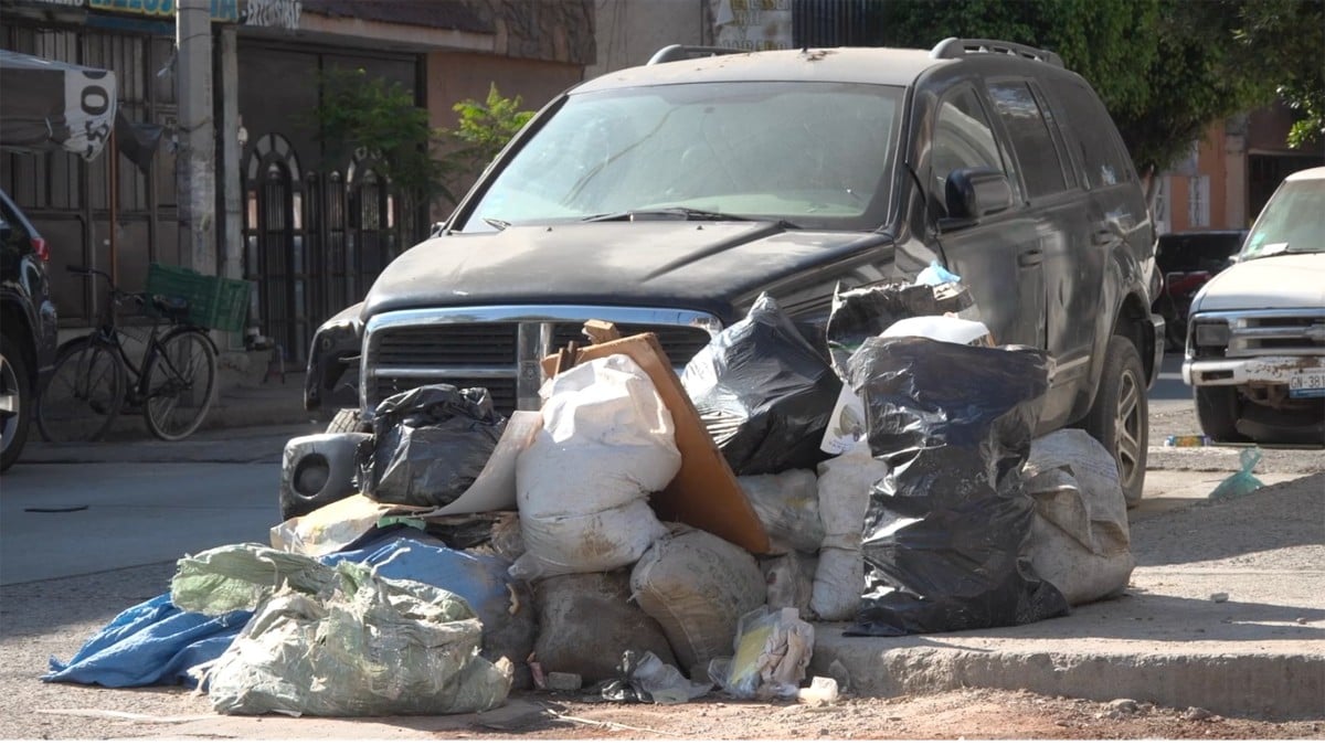¡Basura y hasta un auto abandonado! Foco de infección desquicia a vecinos de San Miguel