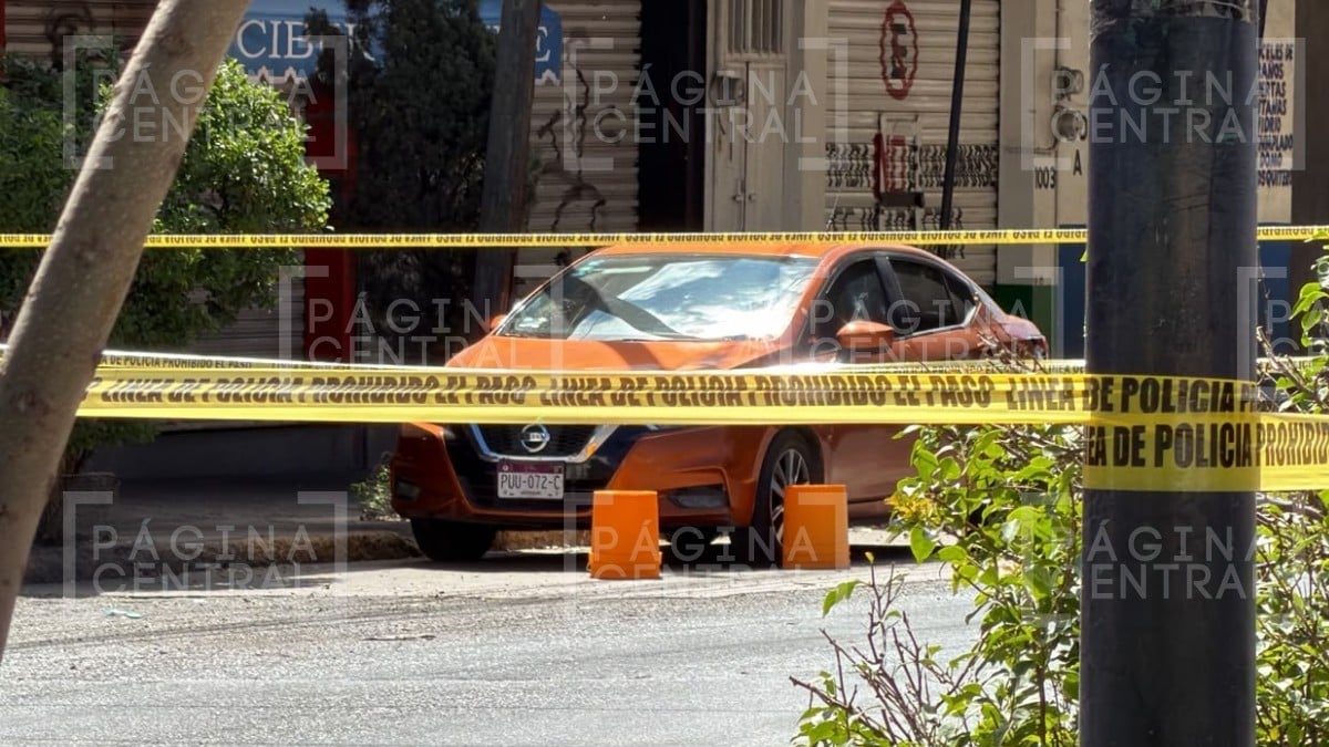 ¡Lo mataron dentro de su auto! Ataque en pleno bulevar de León paraliza la circulación