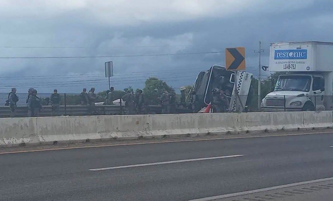 Vuelca camión de la Guardia Nacional en Campeche; reportan 10 elementos lesionados