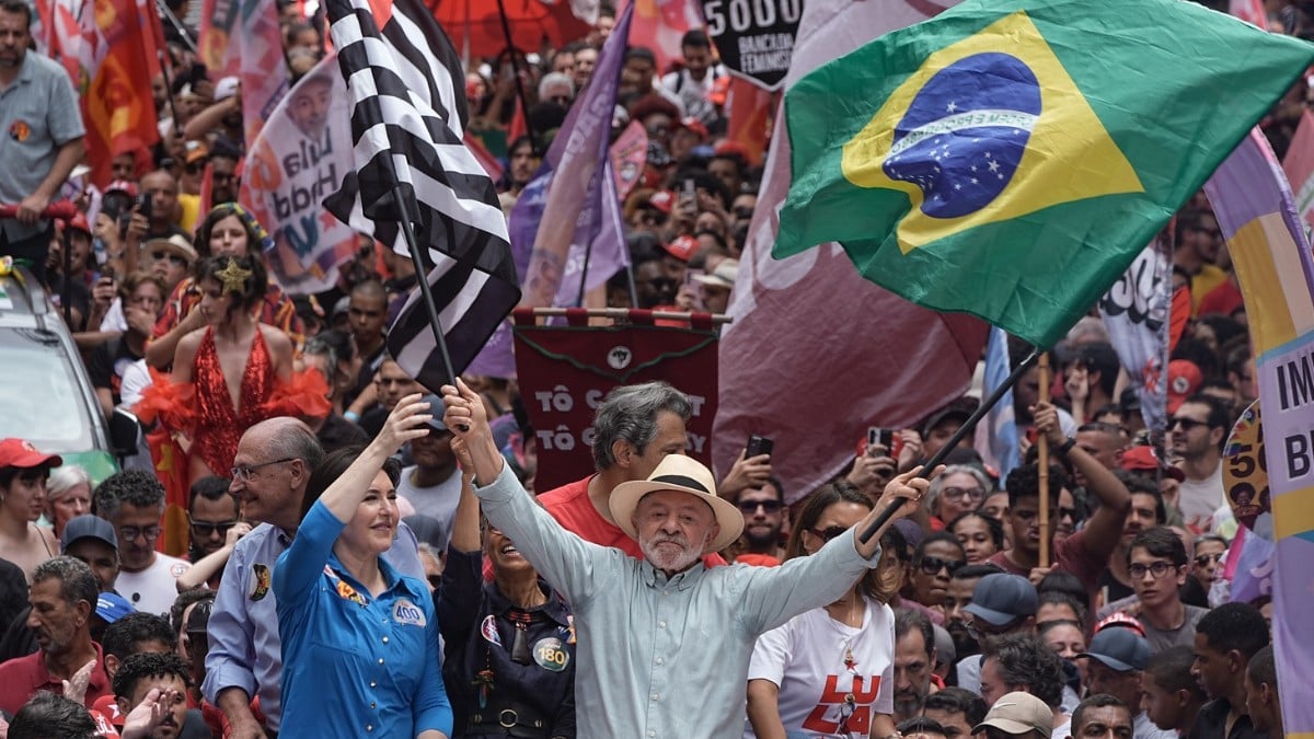 Celebra Sheinbaum triunfo de Lula: '¡Viva la democracia!'