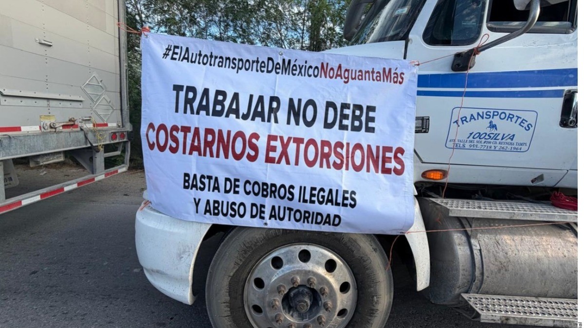 Se manifiestan transportistas en 19 estados