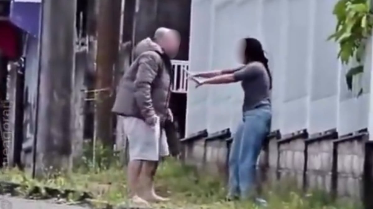 VIDEO Balean a hombre que amenazaba a una mujer con una pistola; resultó que era falsa