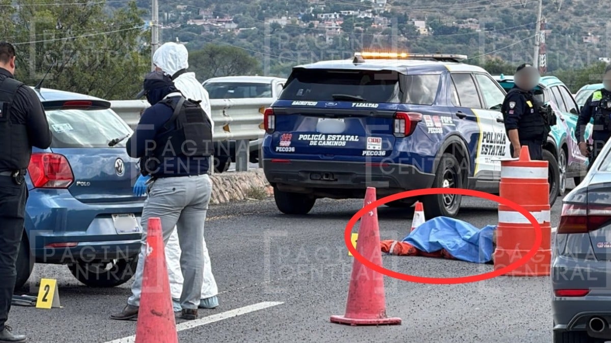 ¡Tragedia en carretera! Trabajador de obras muere atropellado al señalizar zona de choque
