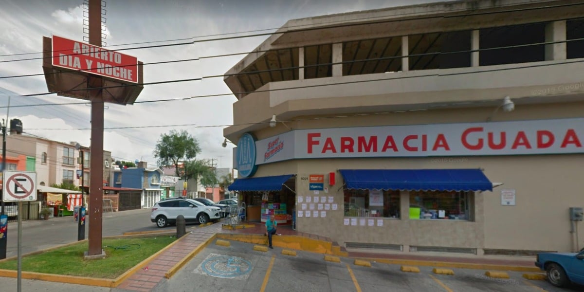 Farmacia asaltada en Hacienda el Rosario