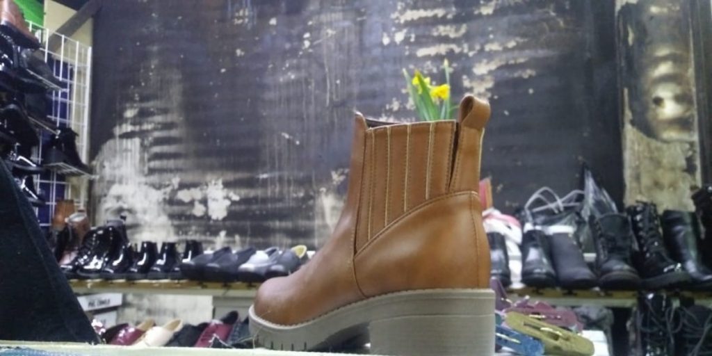 Teresita Hernández es comerciante de calzado en el Mercado Comonfort Zapatero, ella lo perdió todo con el incendio del pasado 8 de diciembre