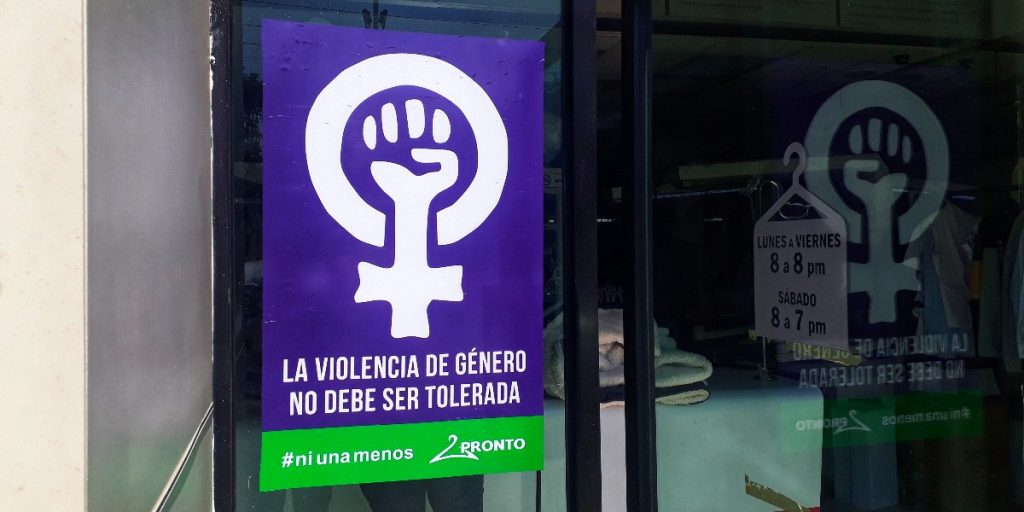 Mensaje de apoyo al 9M en tintorería Pronto