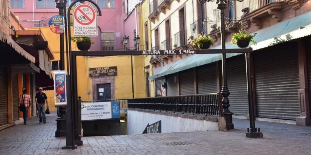 Las calles del Centro de León lucieron vacías por la pandemia del coronavirus