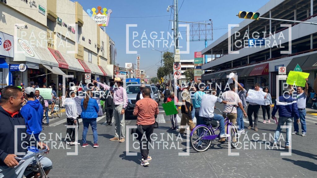 Bloquearon el bulevar Hilario Medina- Foto: Página Central
