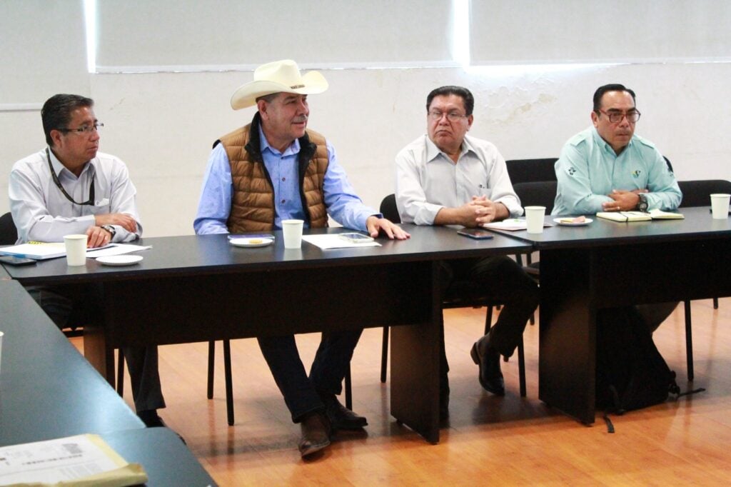 Sesiona Centro de Operaciones de Emergencias Sanitarias.