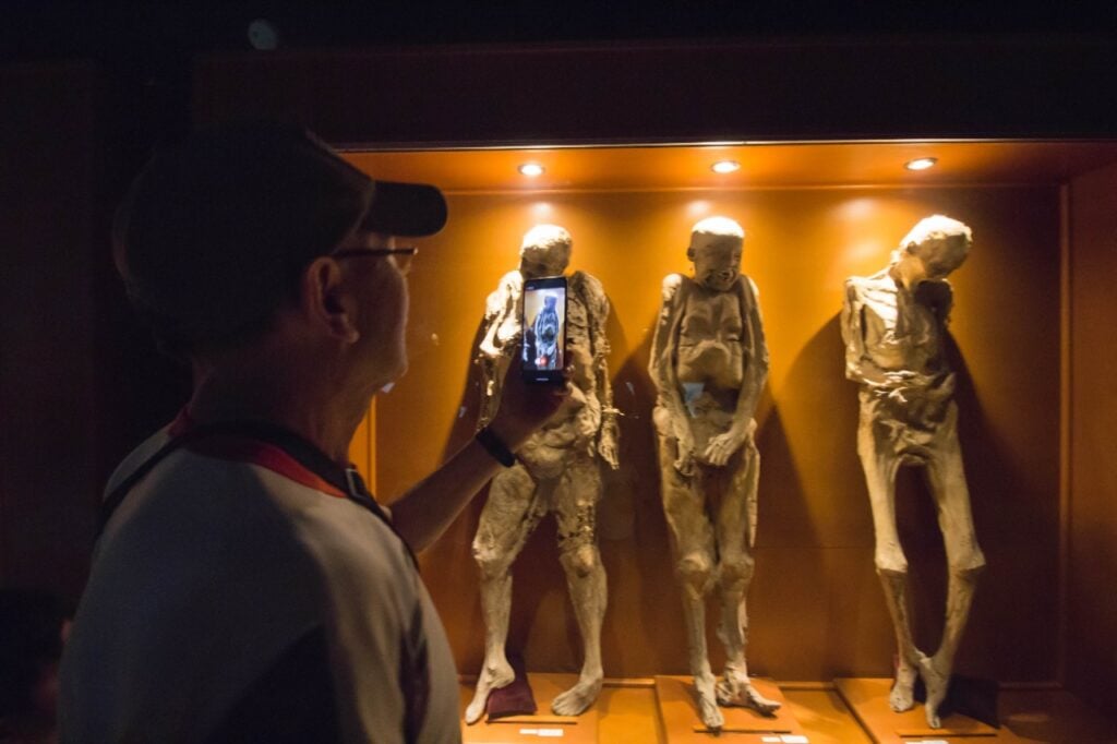 Cientos de personas visitan a diario el museo.