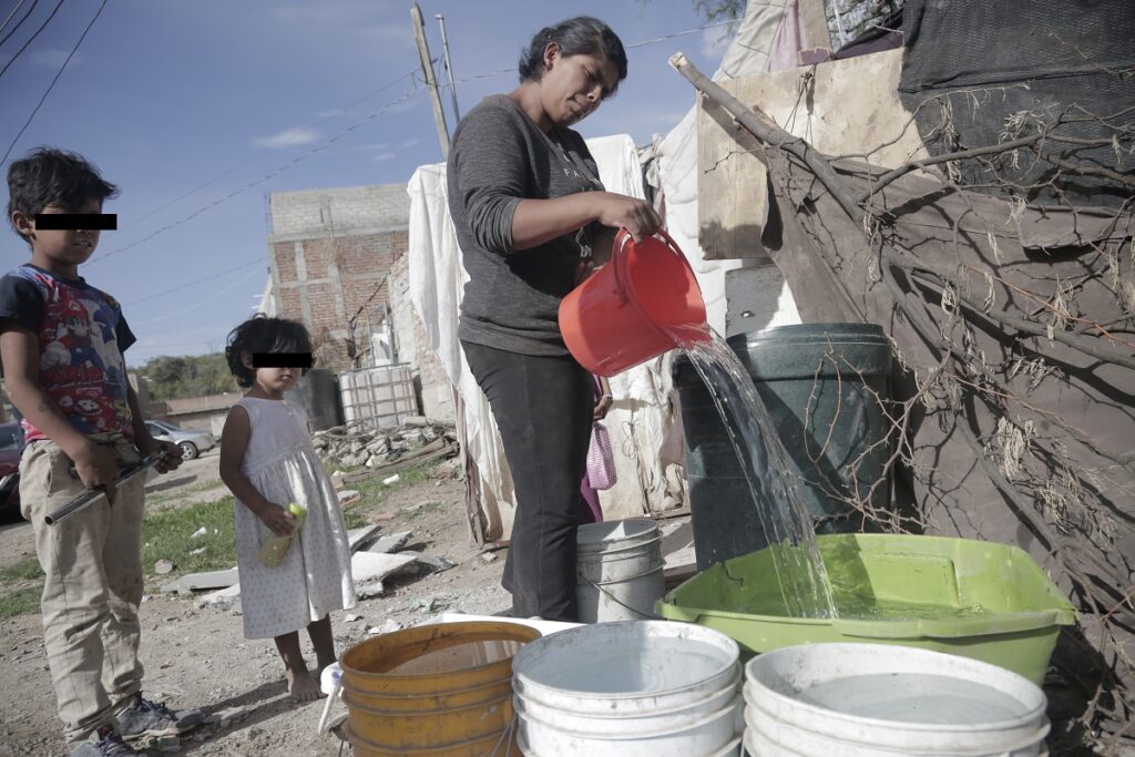 Hay más de 15 hogares en León sin agua potable. Foto: Página Central