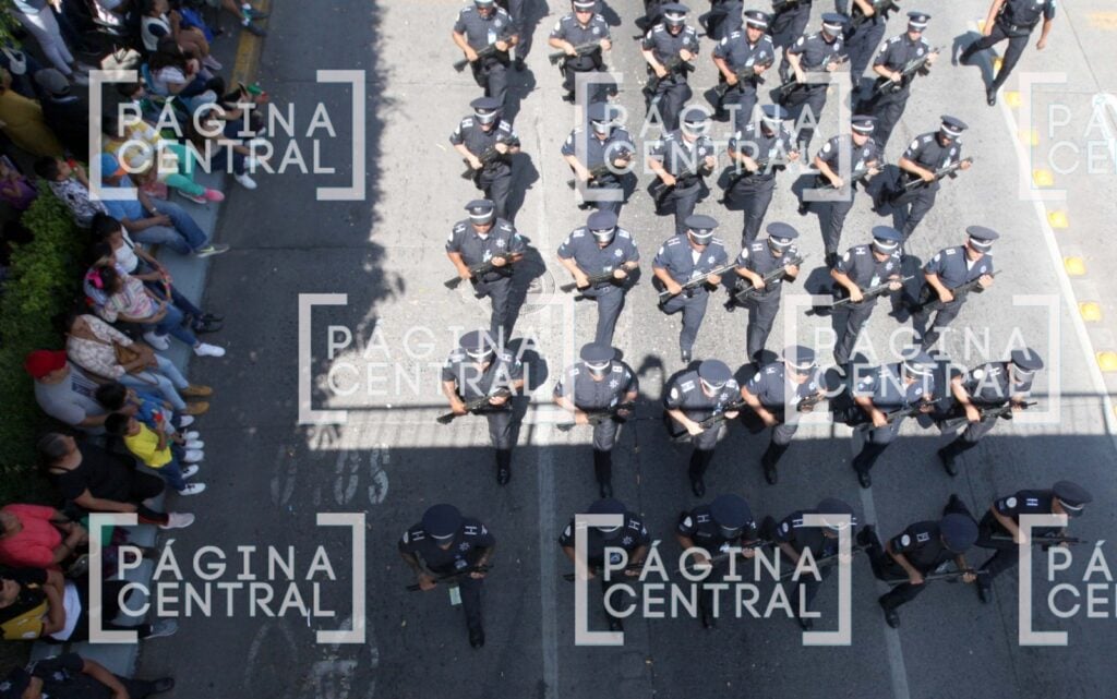 Imágenes del desfile cívico militar en León. Fotos: Mario Armas / Página Central