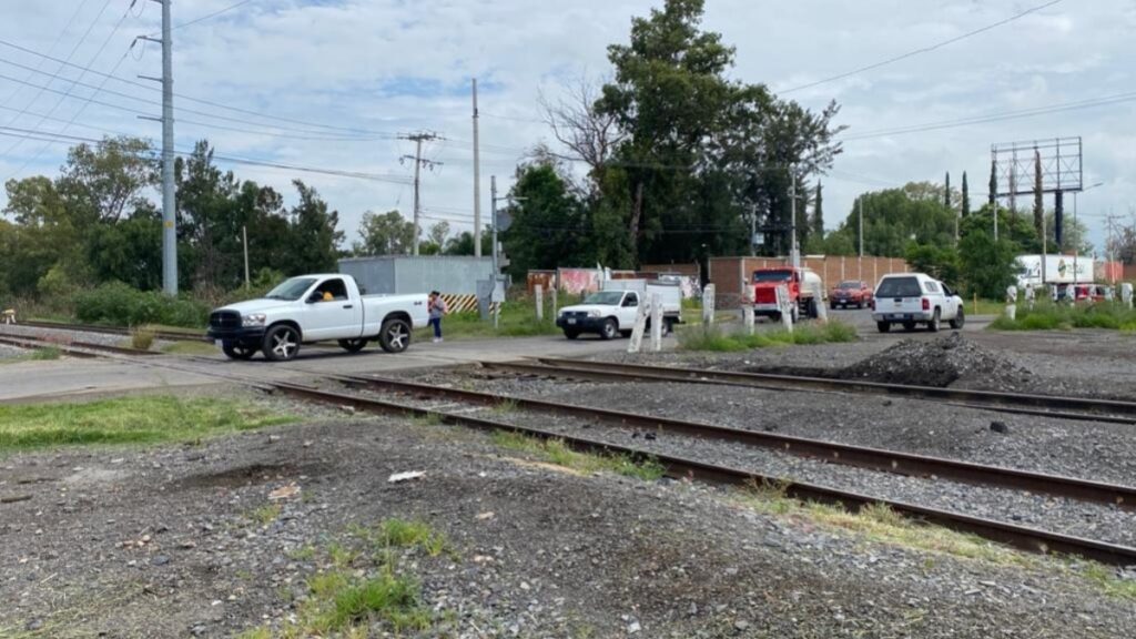 Construcción del puente vehicular en el camino a Santa Ana del Conde