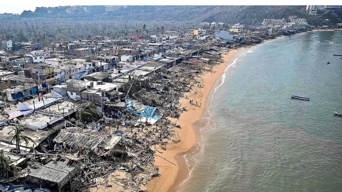 HUracán Otis yate Acarey