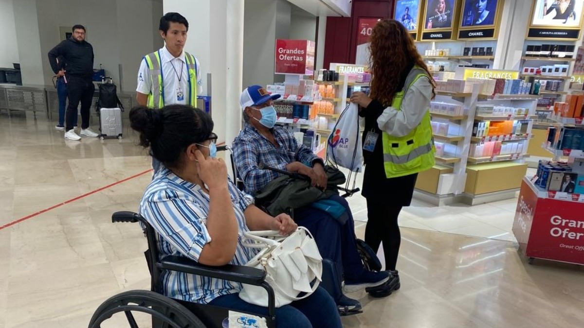 Atención a personas con discapacidad en el Aeropuerto del Bajío