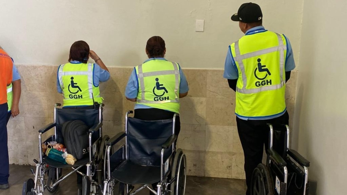 Atención a personas con discapacidad en el Aeropuerto del Bajío