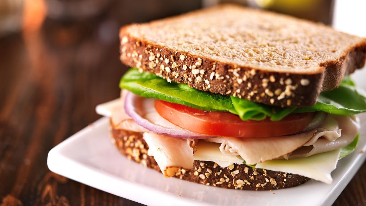 Peores marcas de pan integral, según Profeco