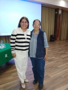 Rocío Villa Contreras nieta del General Pancho Villa, escribió en León las memorias de sus abuelos en este libro