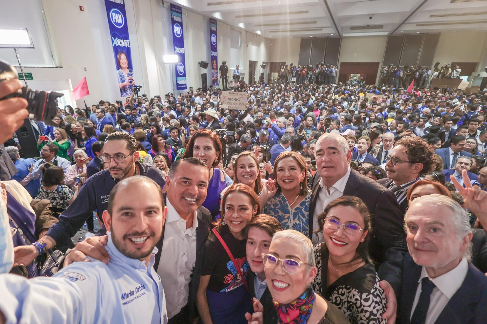 Xóchitl Gálvez registra candidatura