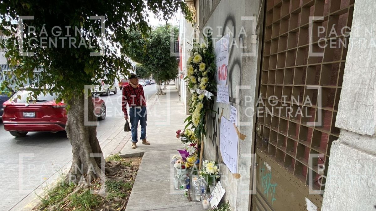 Exigen renuncia de Mario Bravo y Carlos Zamarripa en altar a Vanderkam