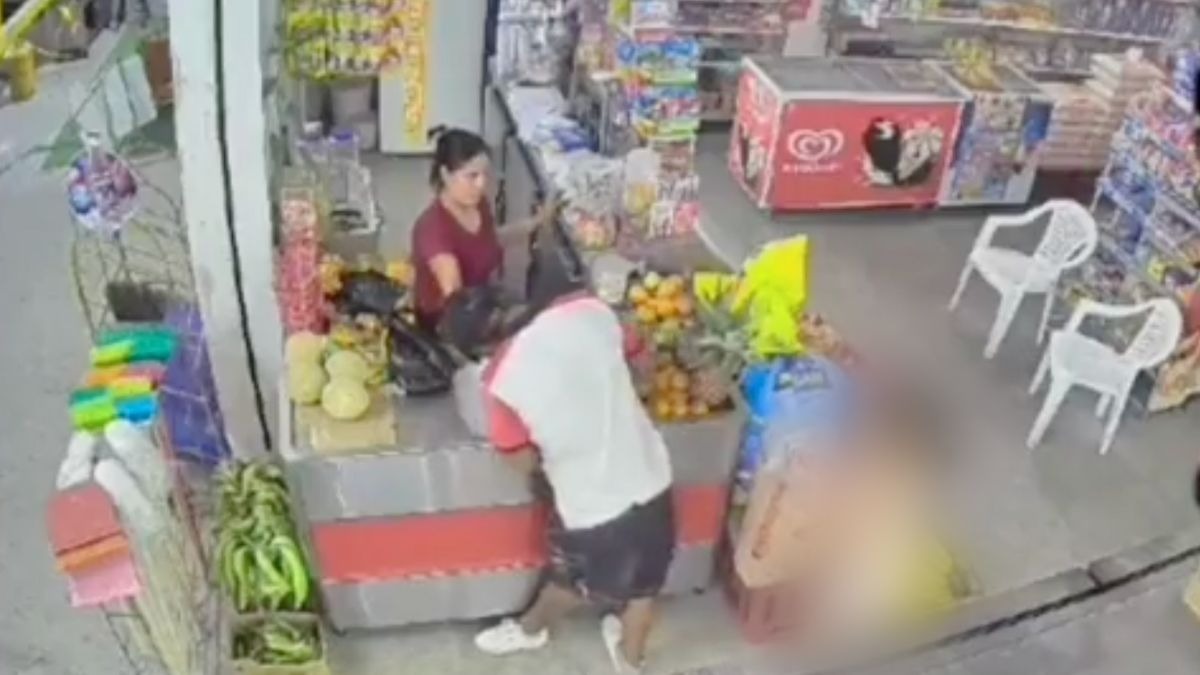 Hombre abusa de niña en tienda en Ecuador