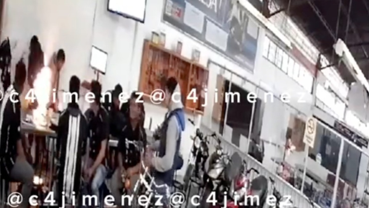 Christian fue incendiado por sus propios compañeros de clase en Texcoco