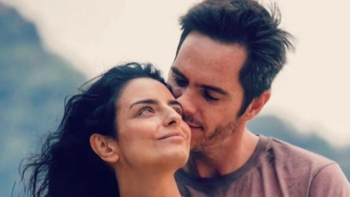 Aislinn Derbez y Mauricio Ochmann regresan