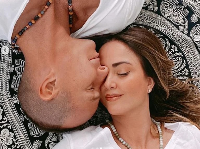 Andrea Legarreta y Erik Rubín