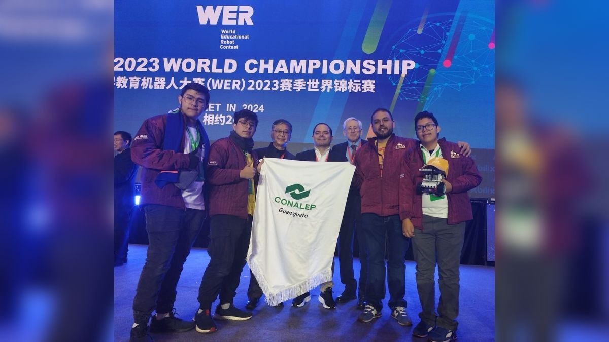 Estudiantes del Conalep Silao ganan cuarto lugar mundial en robótica