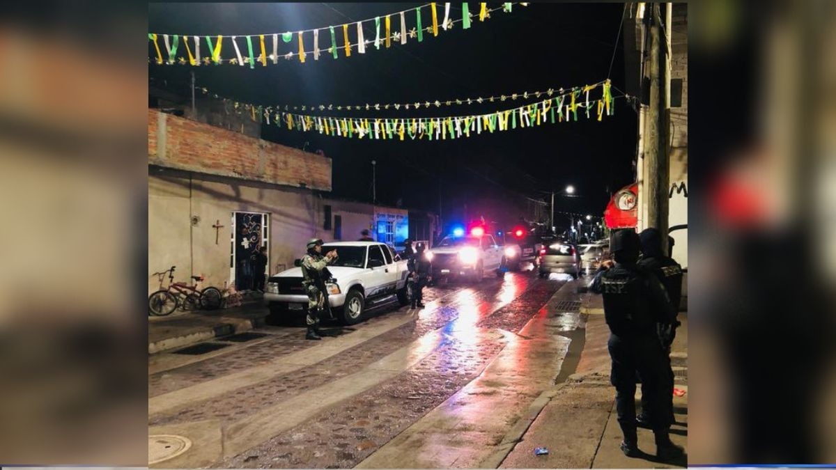 Encuentran cinco cuerpos cerca de la Universidad en Celaya