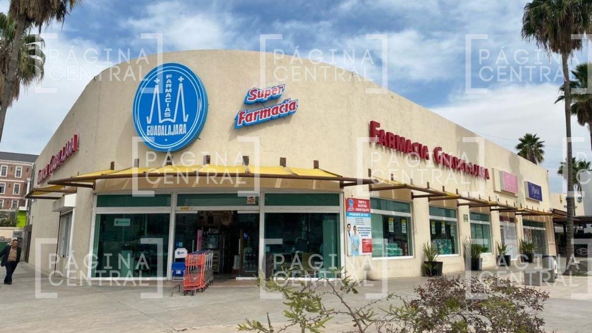 Venden vacuna covid en farmacias de León