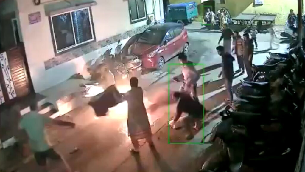 Hombre se incendia India