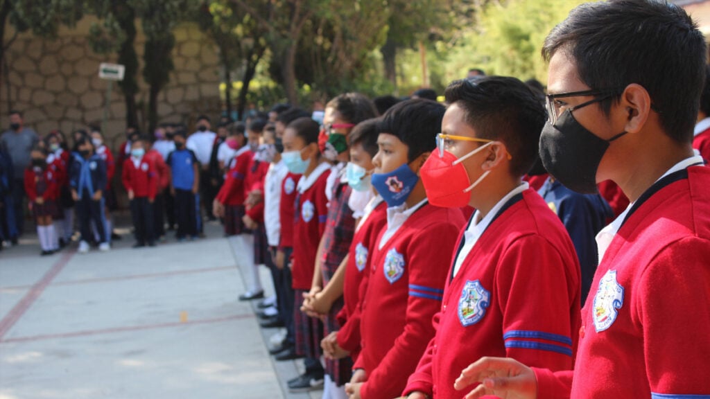 Niños en la escuela