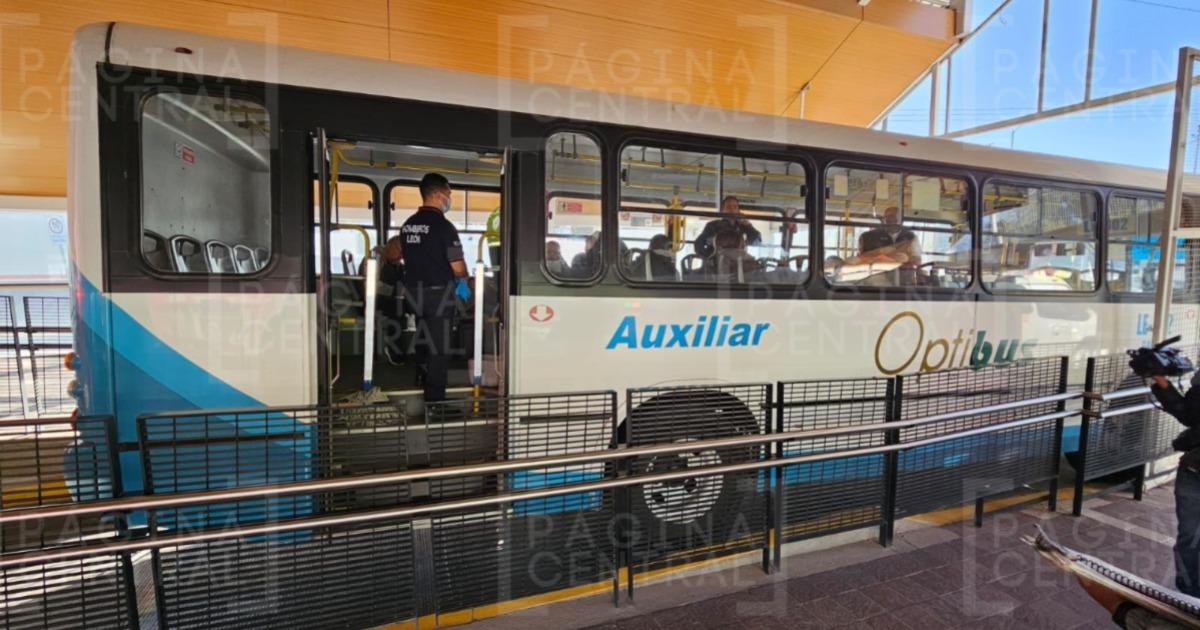 Choque de camión urbano en estación Ibarrilla