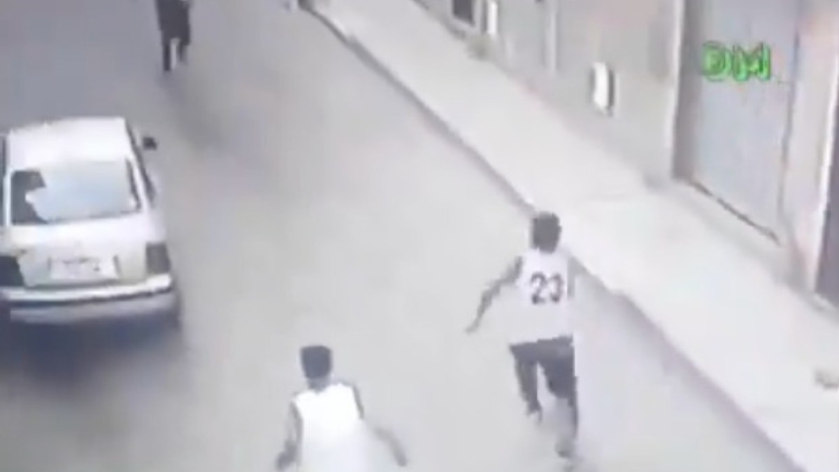 Detienen a violador en Perú y vecinos lo golpean