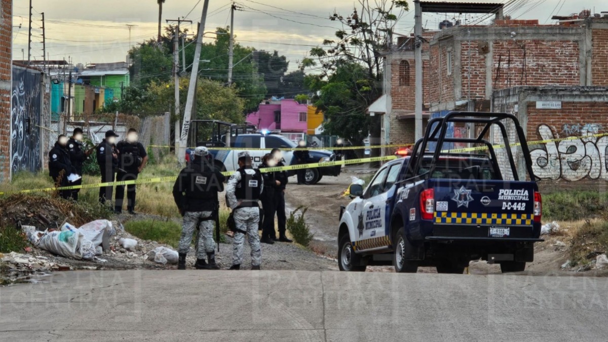 Encuentran a mujer muerta en la colonia Killian de León